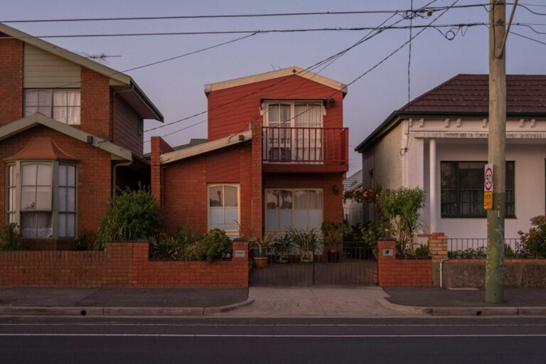 A residential house in a suburban street